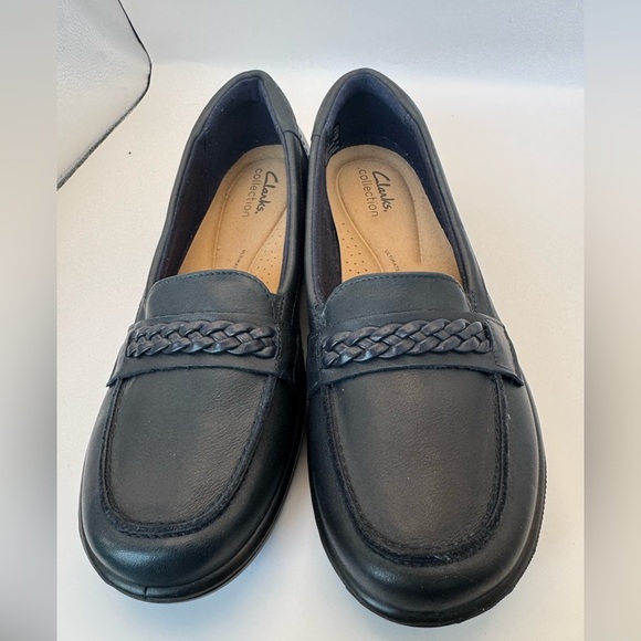 Clarks Collection Slip-On Loafers Cora Viola Navy Leather Size 10 EUC Fast Ship - Picture 1 of 15